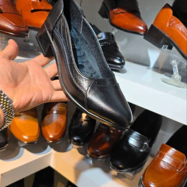 کفش طبی پاشنه دار مدل ترمه